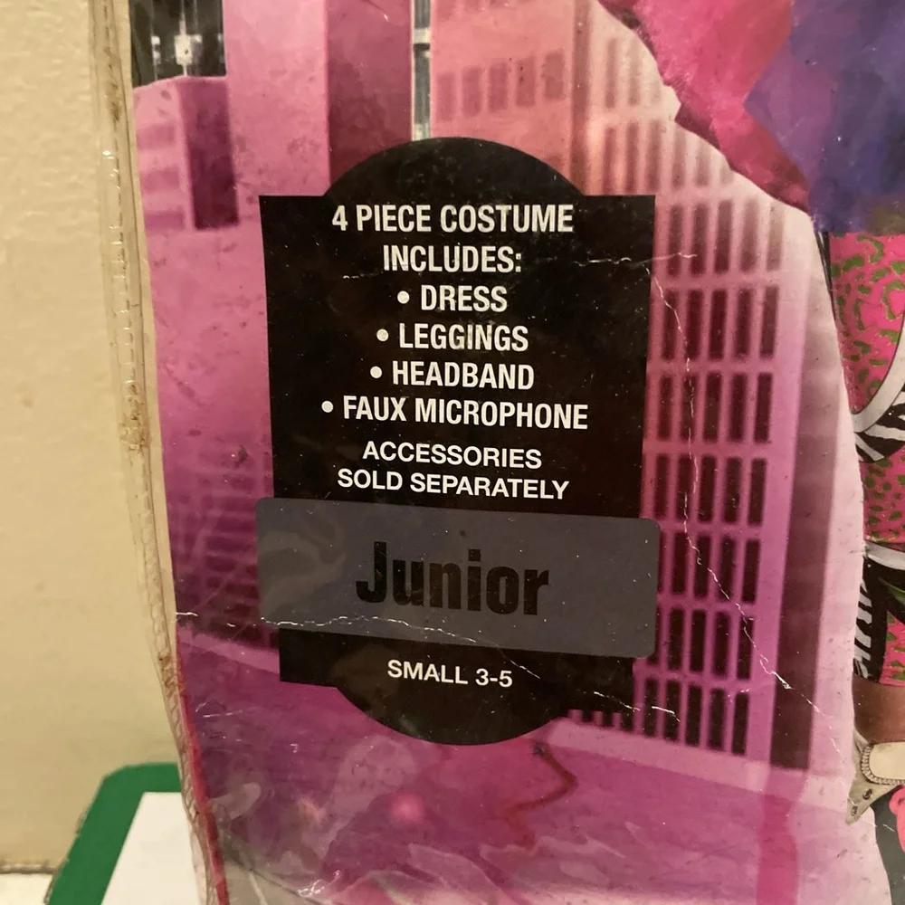4 Piece Junior Costume Set size small